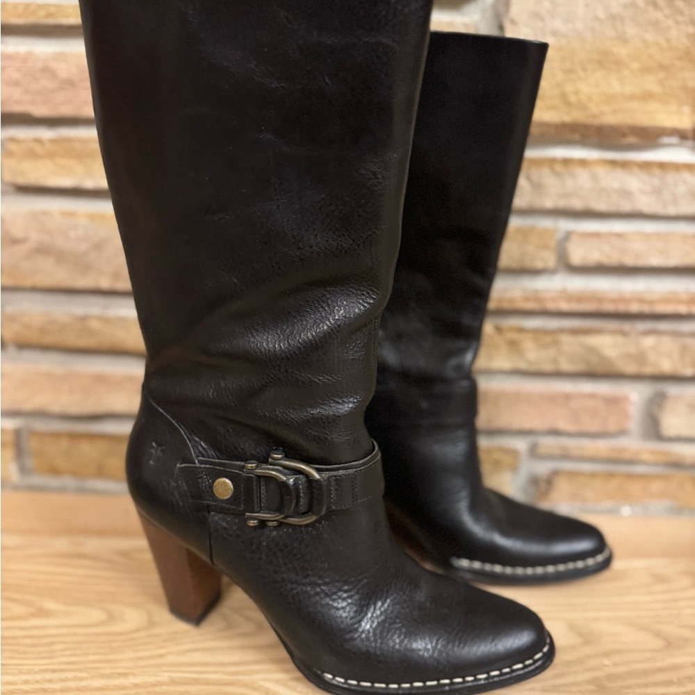 Frye Catherine Black Leather  Heeled Boots with Buckle size 9